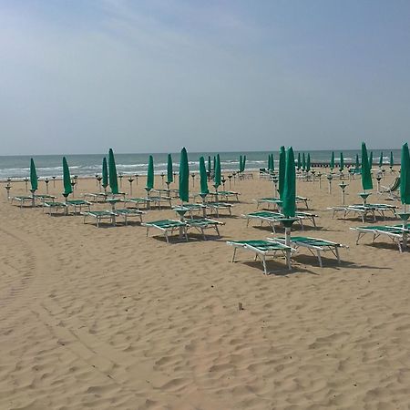 Hotel Rado Lido di Jesolo Exterior foto