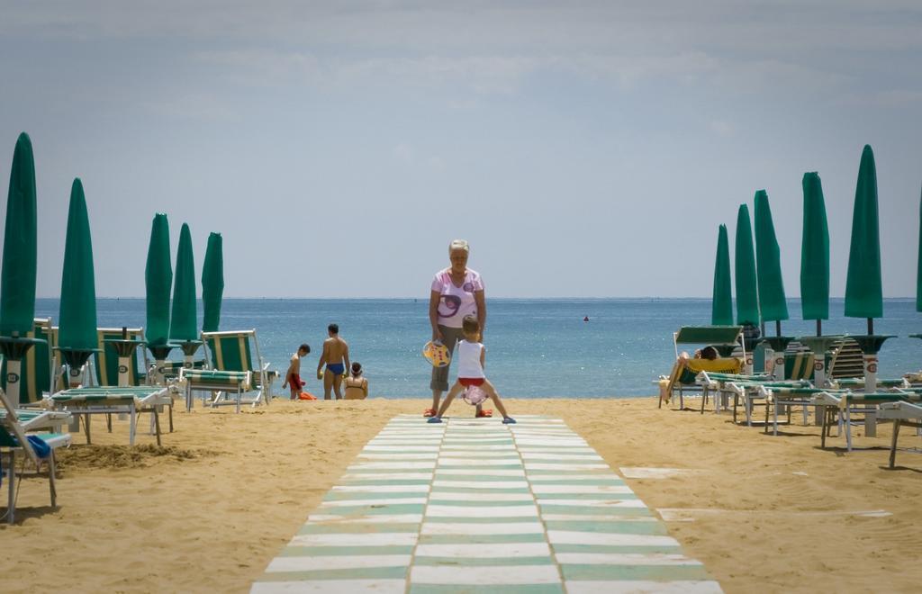 Hotel Rado Lido di Jesolo Exterior foto